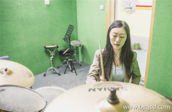 革特打击乐女鼓手专辑四