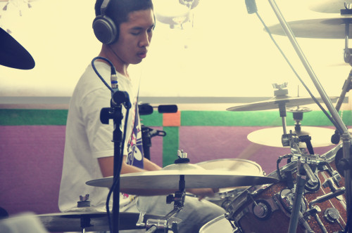 2013年革特打击乐学员架子鼓学习交流展示演出的台上台下