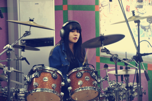 2013年革特打击乐学员架子鼓学习交流展示演出的台上台下